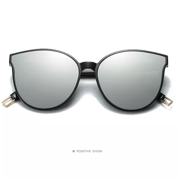 HD Luxury ♡ Silver Mirrored lenses Sunglasses - Picture 2 of 8